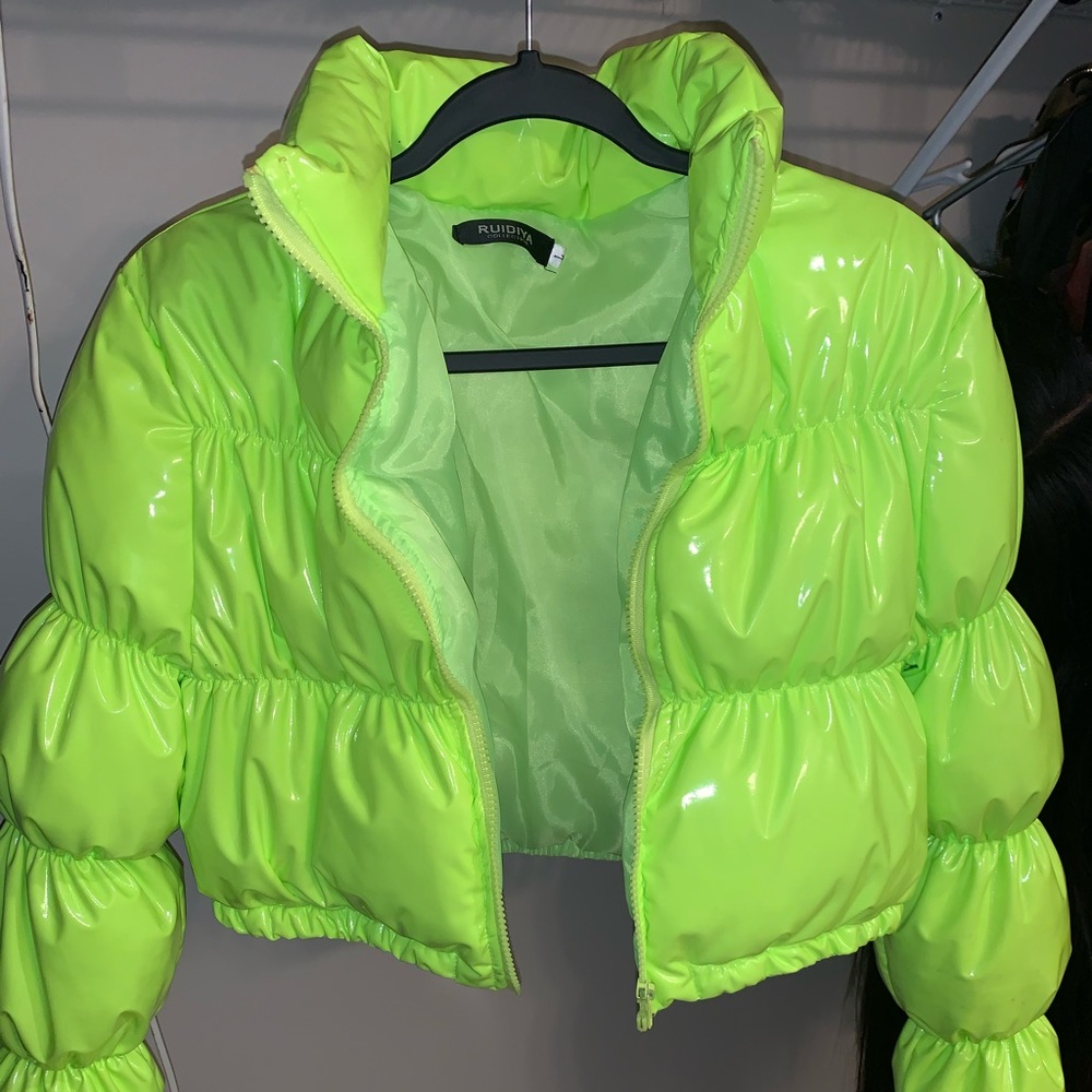 Crop top bubble jacket . M/L